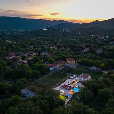 Domus Alba A Tranquil Family Hideaway With Private Pool * Primorski Dolac
