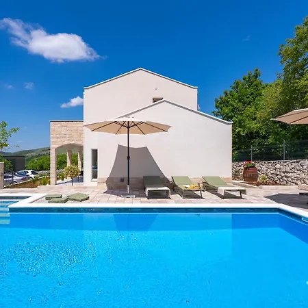 Vila Domus Alba A Tranquil Family Hideaway With Private Pool Primorski Dolac