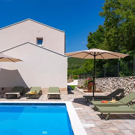Villa New! Domus Alba - A Tranquil Family Hideaway With Private Pool Primorski Dolac
